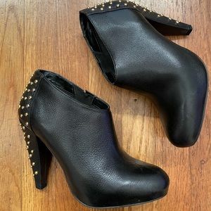 Steve Madden Clubbin Booties